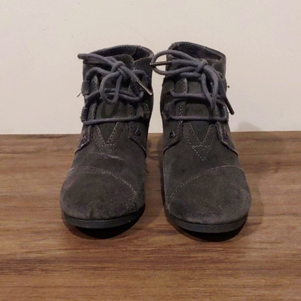 Toms wedges